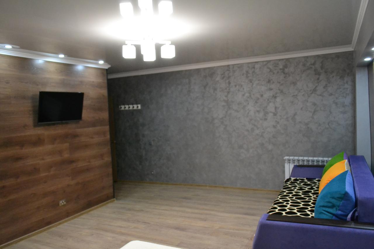 Хай-Тек Апартаменты В Центре По Гоголя51 Karaganda Exterior photo